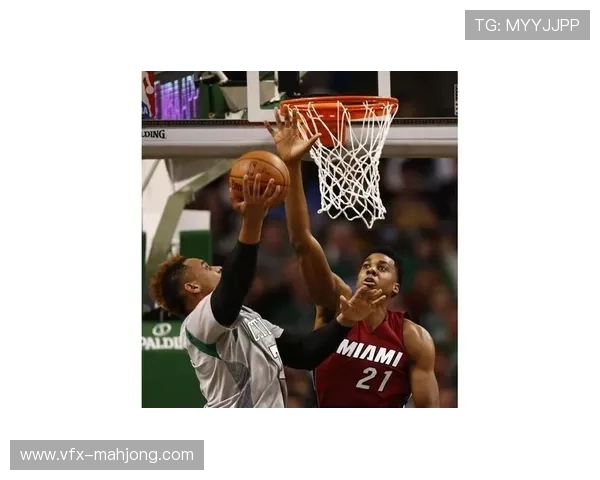 上海外援深夜加练，怀特塞德晒健身房合照